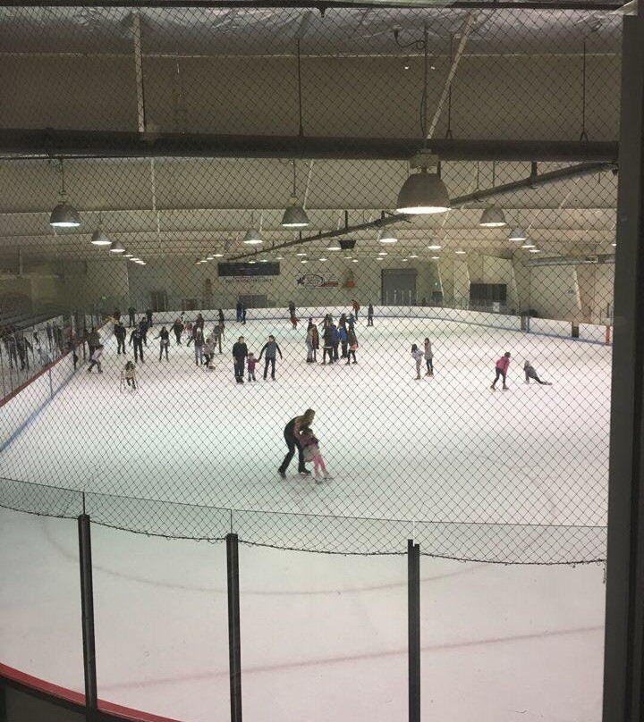 林伍德旅游景点-Lynnwood Ice Center