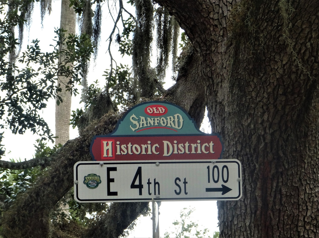 Ritz Theater at the Wayne Dench Performing Arts Center-桑福德必去景点