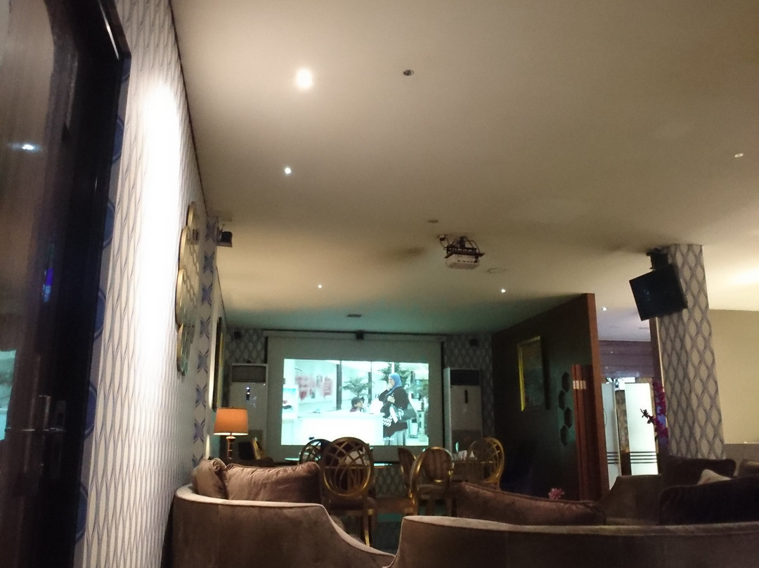 Delta Spa & Lounge BSD 2-塞尔彭必去景点