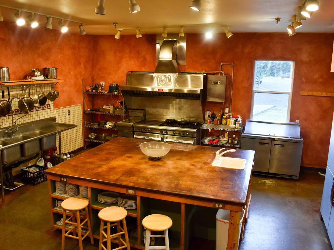 Alaska Legends Kenai River Lodge主图