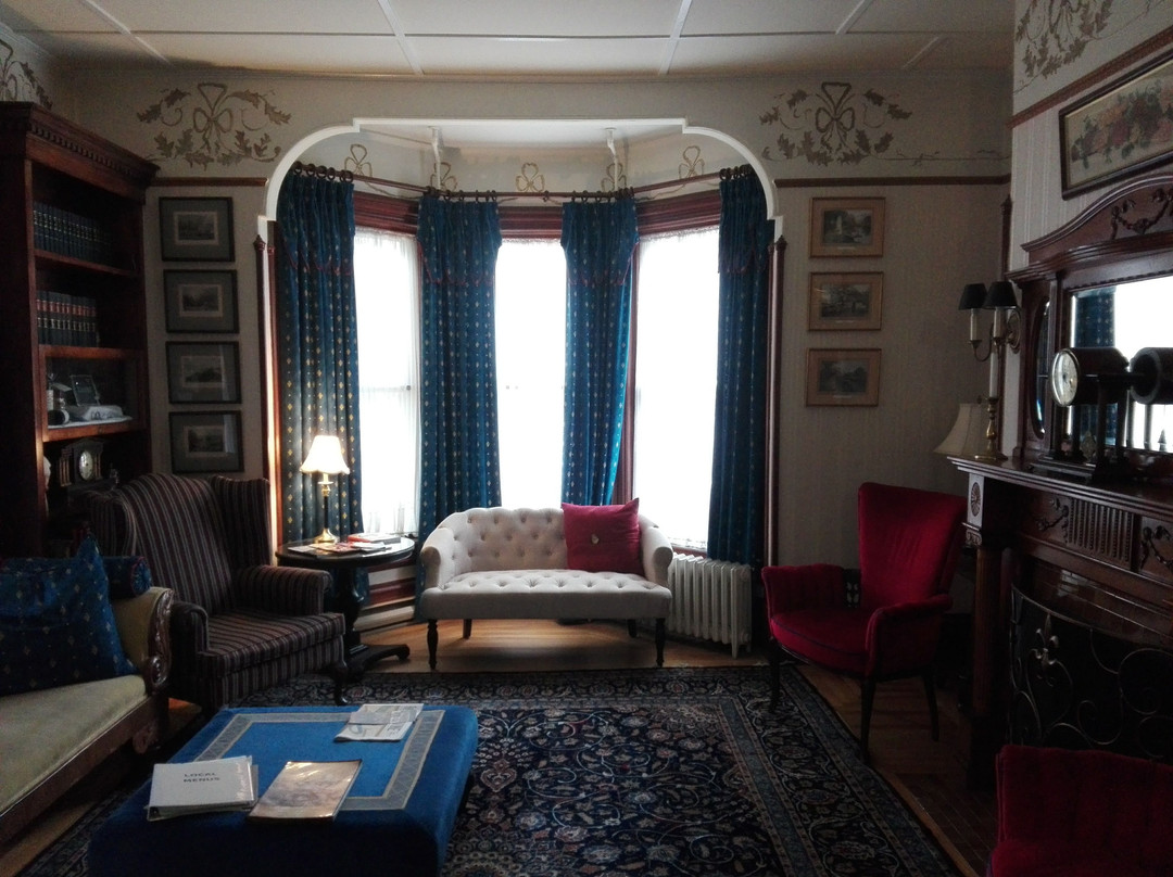 Victoria's Historic Inn主图