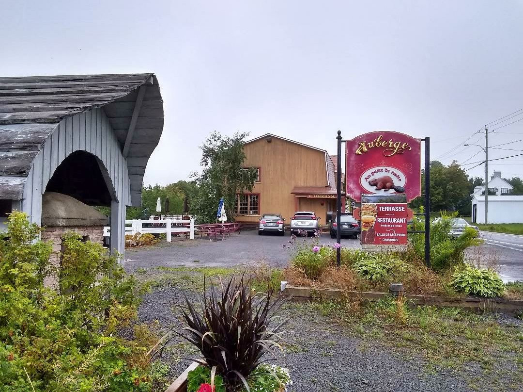 Au Poste De Traite主图