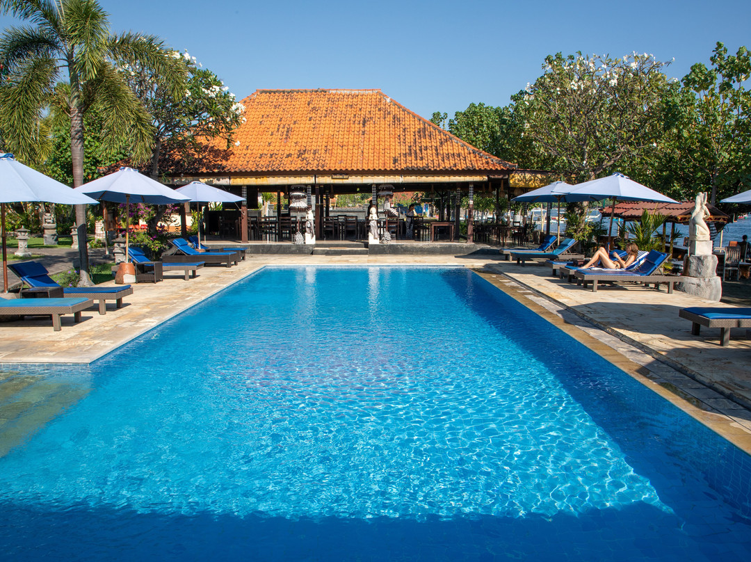 阿迪阿斯里海滩小屋主图