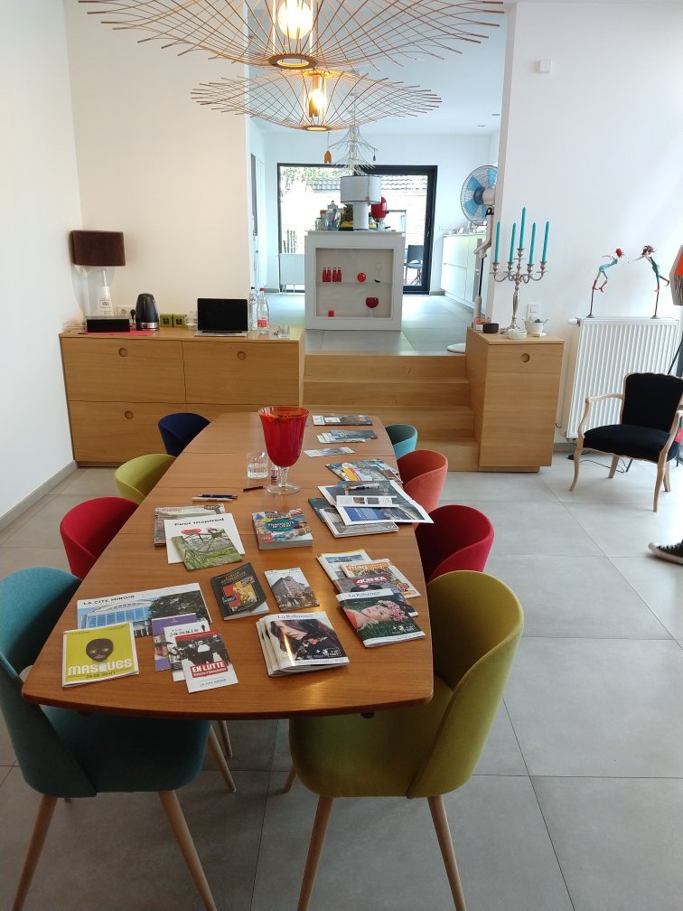 Red & Breakfast-官方