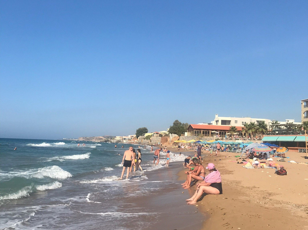 Chrisanna Apartments & Studios主图