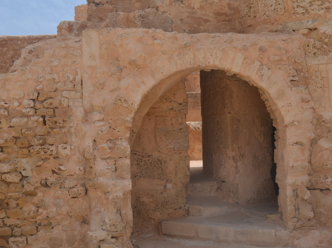 佛特而里巴特-摩纳斯特必去景点