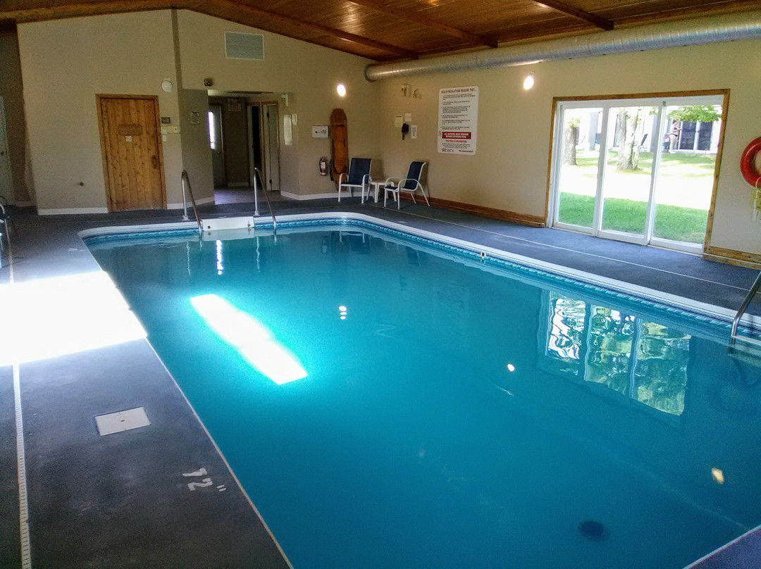 Ambassador Motel主图