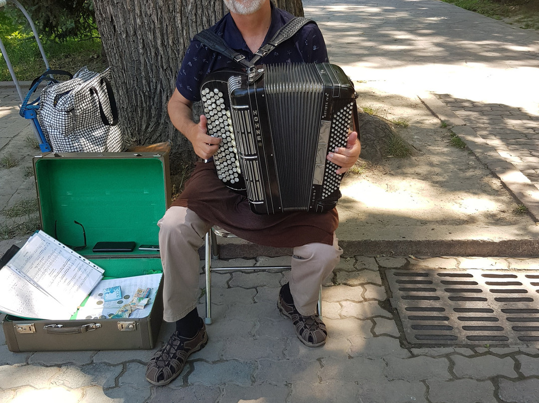 Park Named After Panfilov’s 28 Guardsmen-阿拉木图必去景点