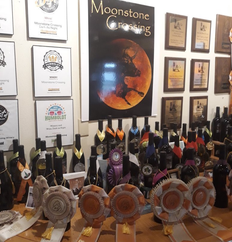 Moonstone Crossing Winery Tasting Room景点图片