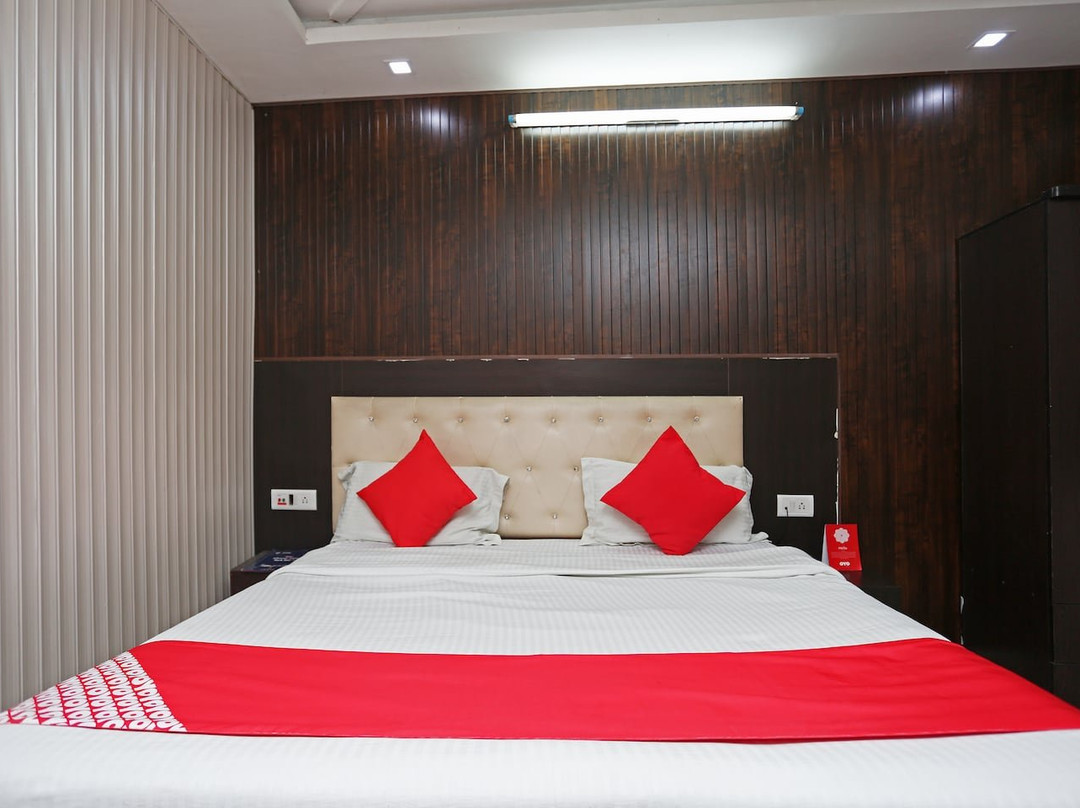 OYO 16391 Mangalam Palace主图