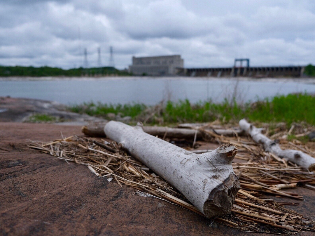 Whitemouth Falls Provincial Park-Seven Sisters必去景点