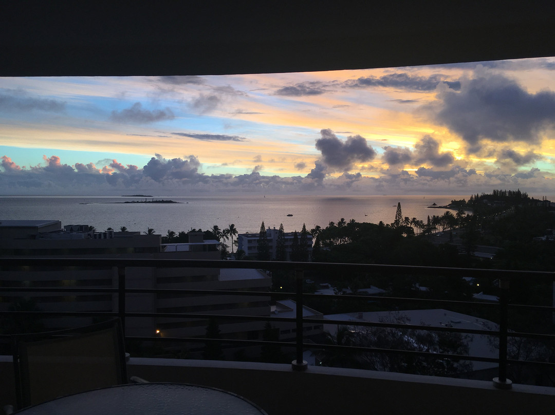 诺美亚华美达广场酒店主图