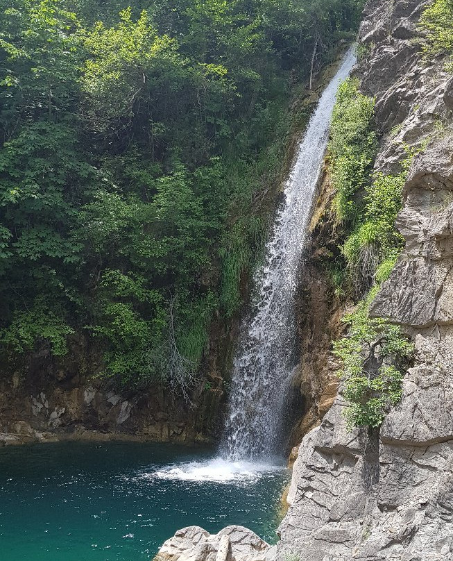 Balta di Stringa Waterfalls景点图片