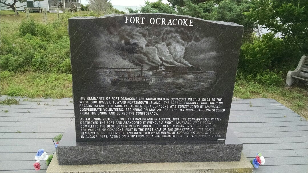 Fort Ocracoke Monument景点图片