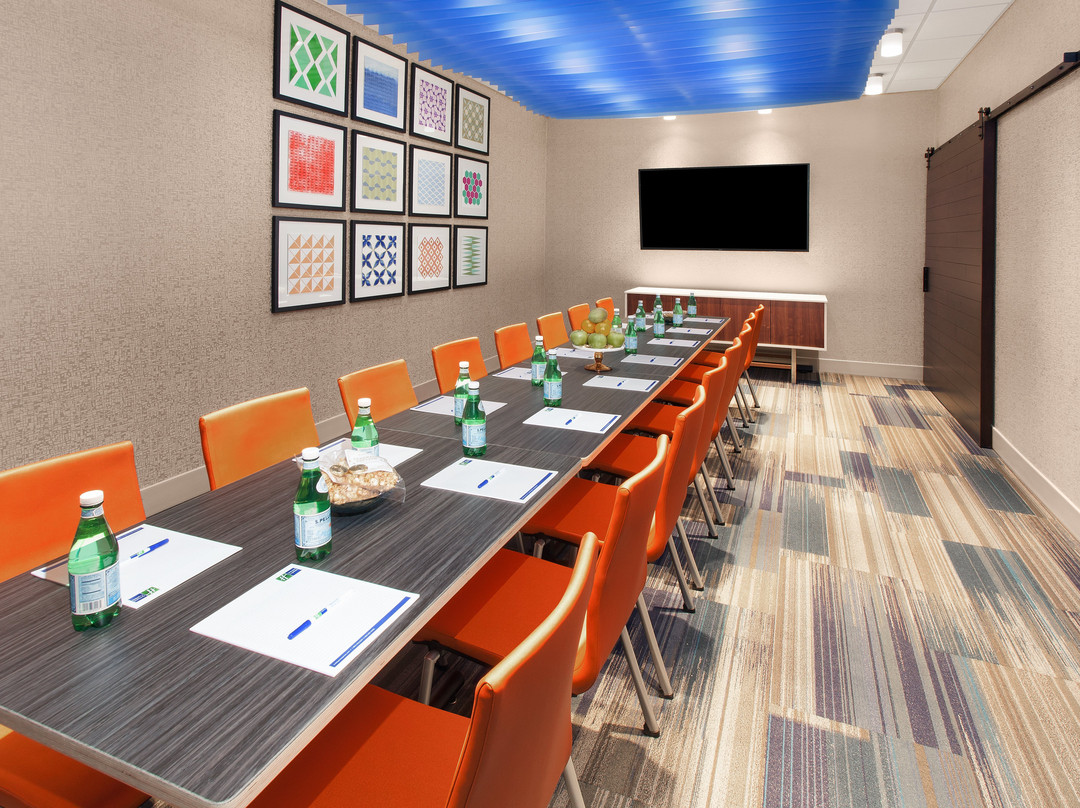 Holiday Inn Express & Suites Sterling Heights-detroit Area By IHG主图