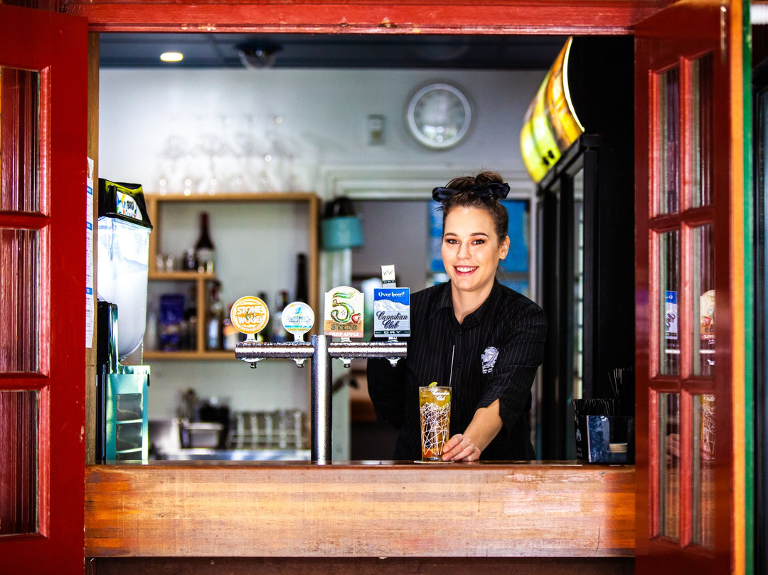 Nightcap At Manly Hotel主图