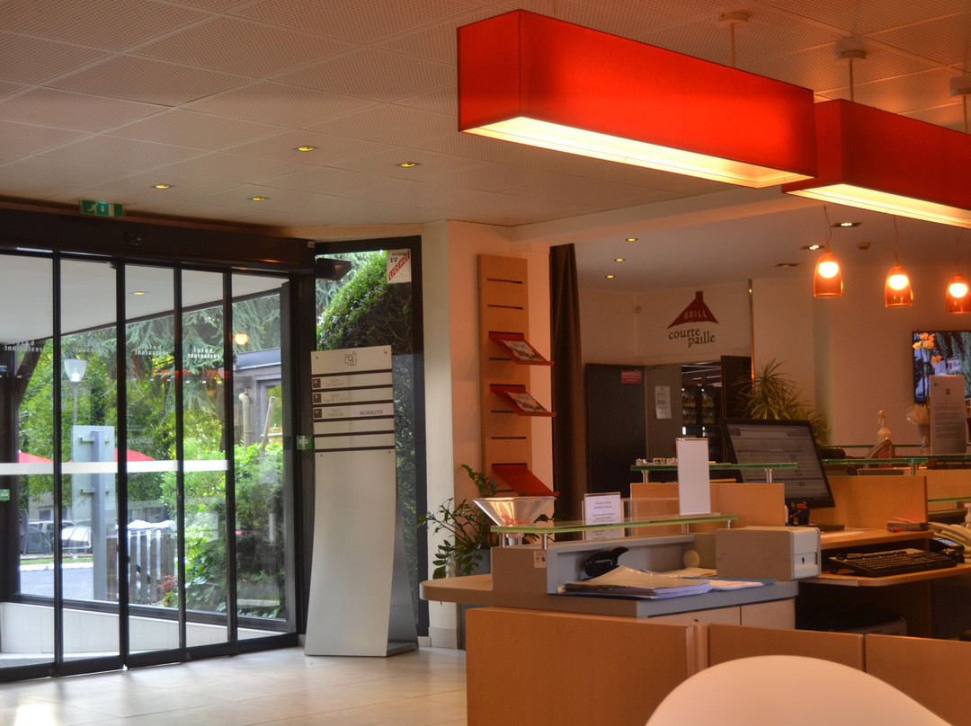 宜必思桑利斯酒店主图