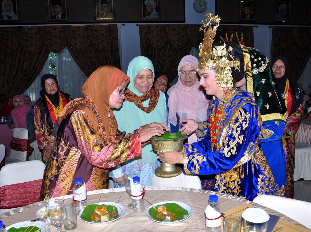 Pesona Jejak Wisata Tour And Travel-武吉丁宜必去景点