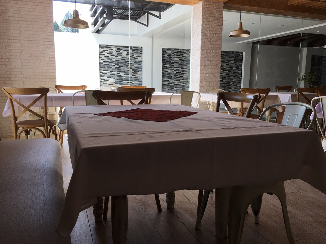 Dumaguete Royal Suite Inn主图