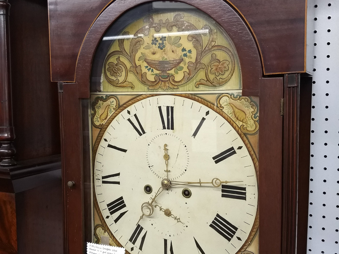 The Fredericksburg Antique Mall & Clock Shop景点图片