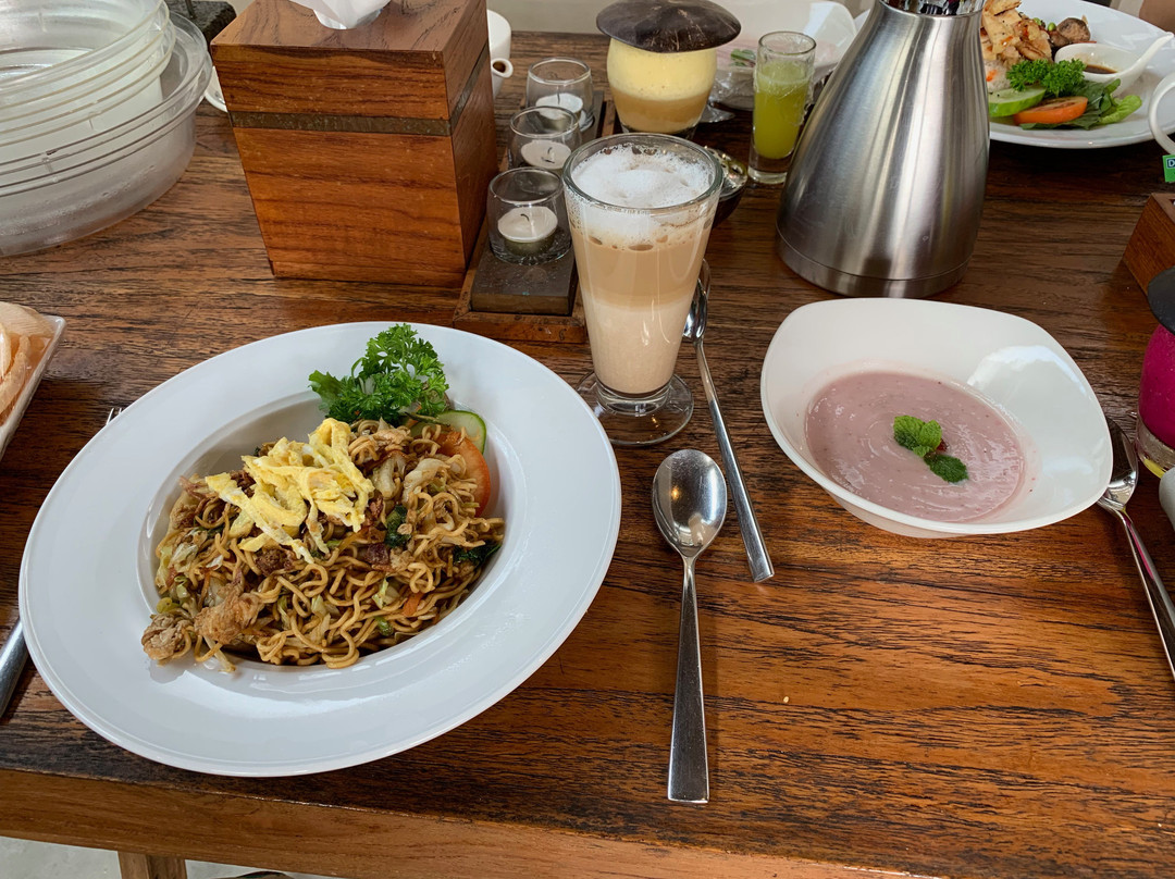 圣泰别墅酒店主图