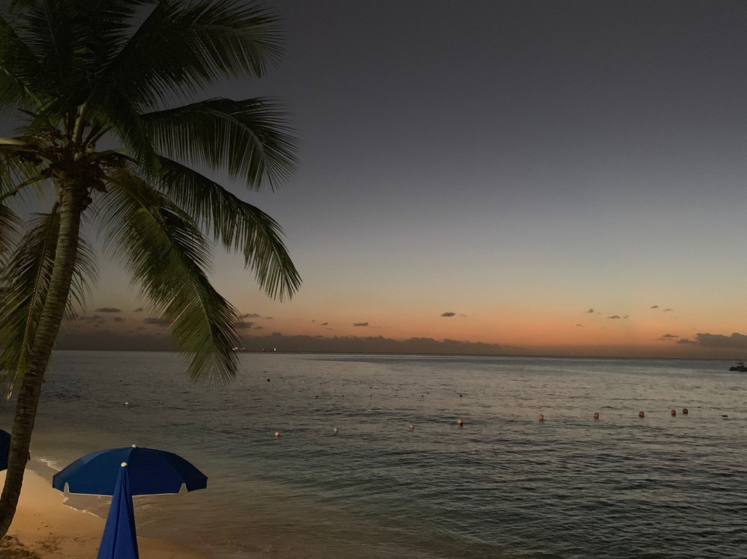 Tropical Sunset Beach Apartment Hotel主图