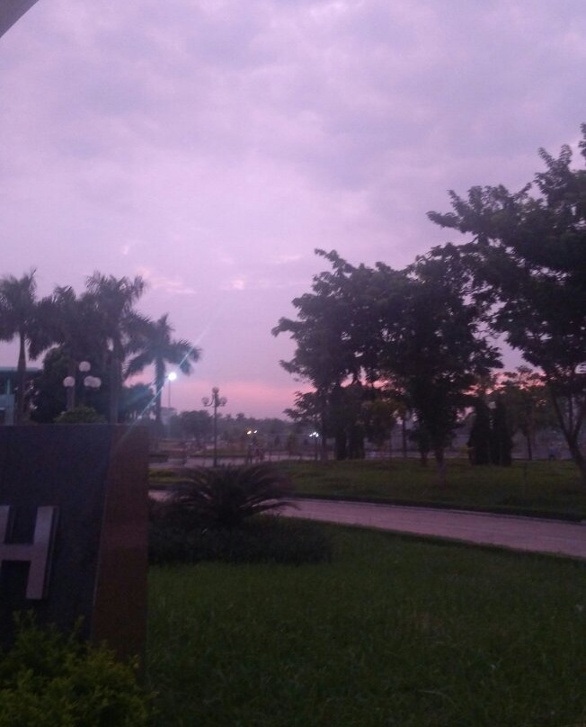 Hoa Binh Park-Bắc Từ Liêm必去景点