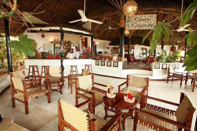 Fuoni餐馆和美食-Rain Tree Restaurant