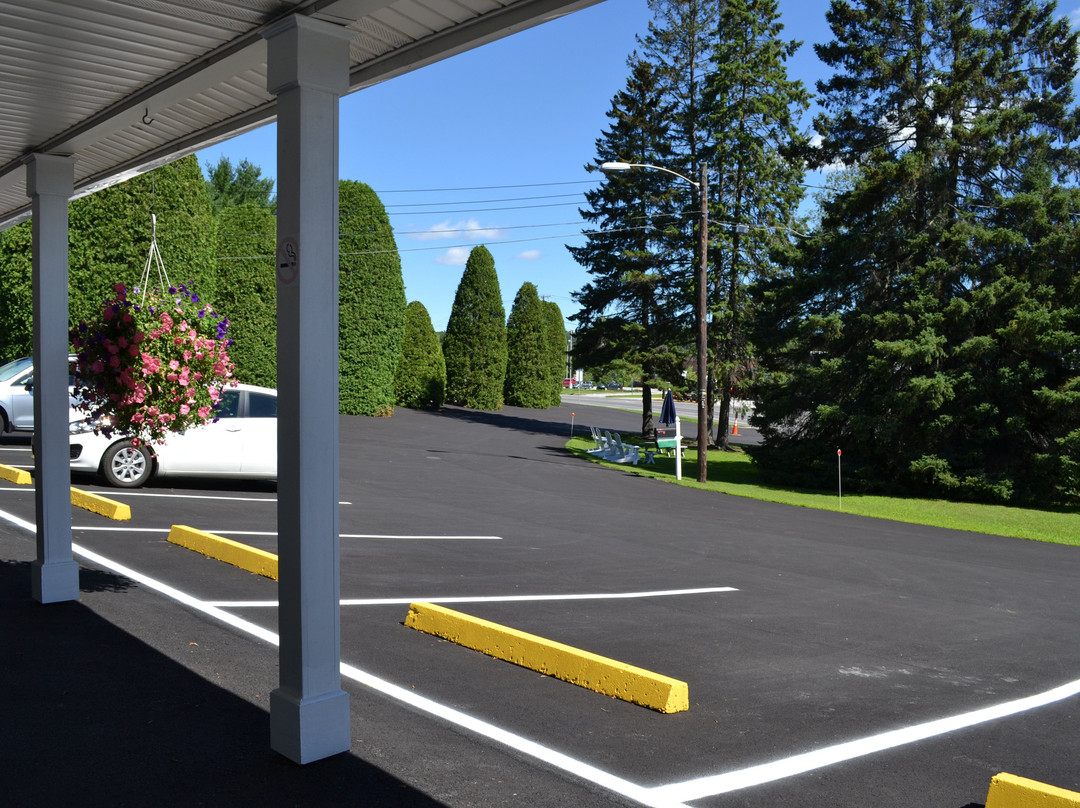 Twin City Motel主图