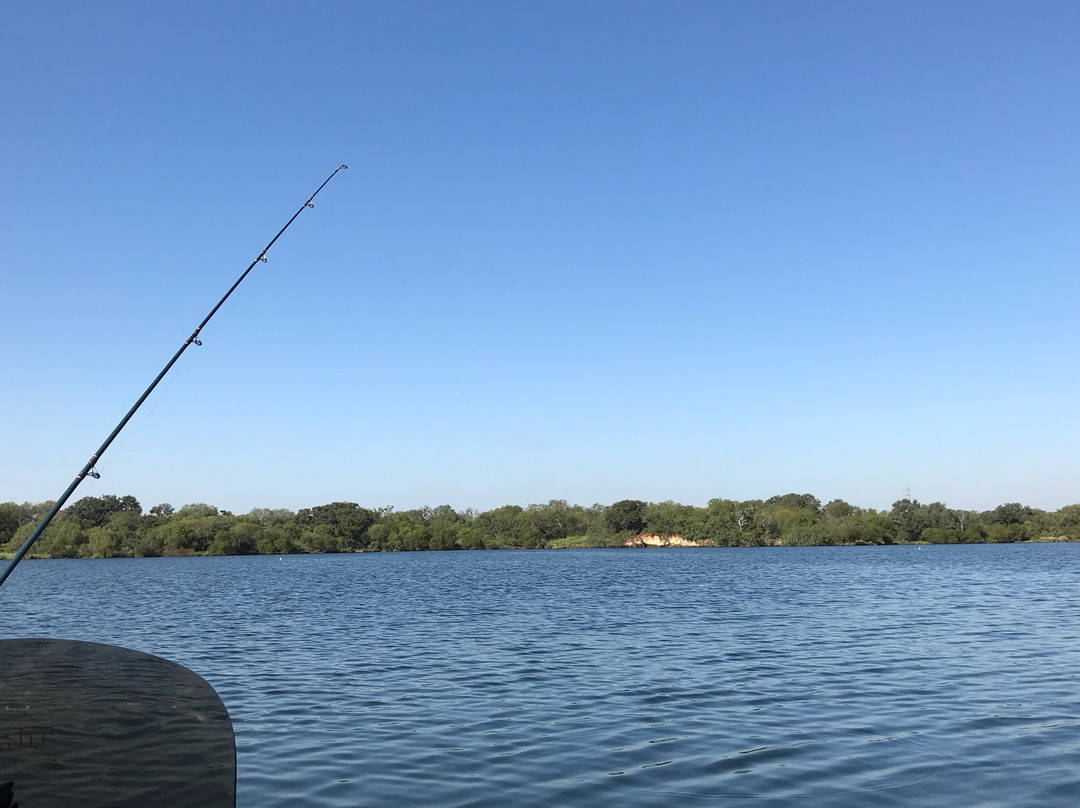 卡拉佛拉思湖-圣安东尼奥市必去景点