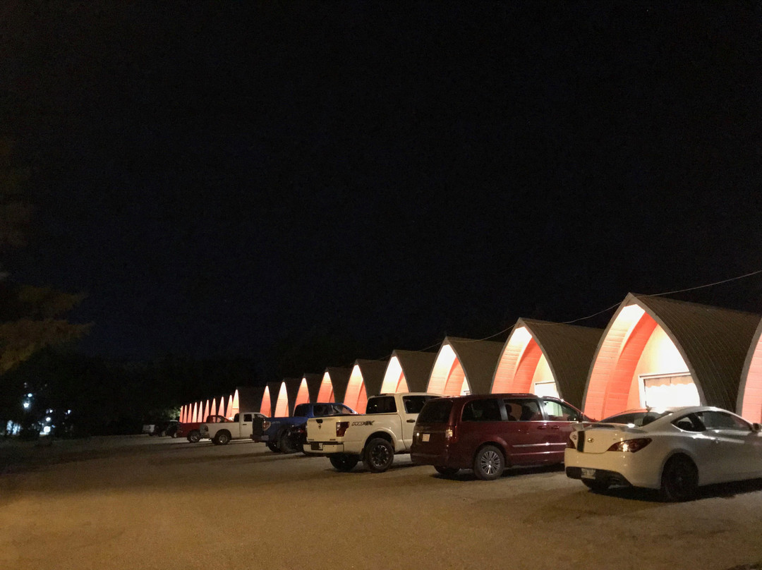 The Little Chalet Motel主图