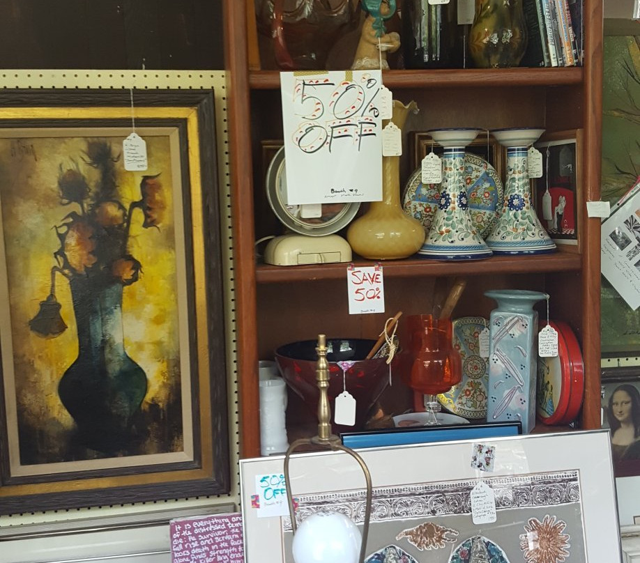 Treasure Aisles Antique Mall景点图片
