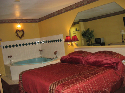 花园旅馆套房主图