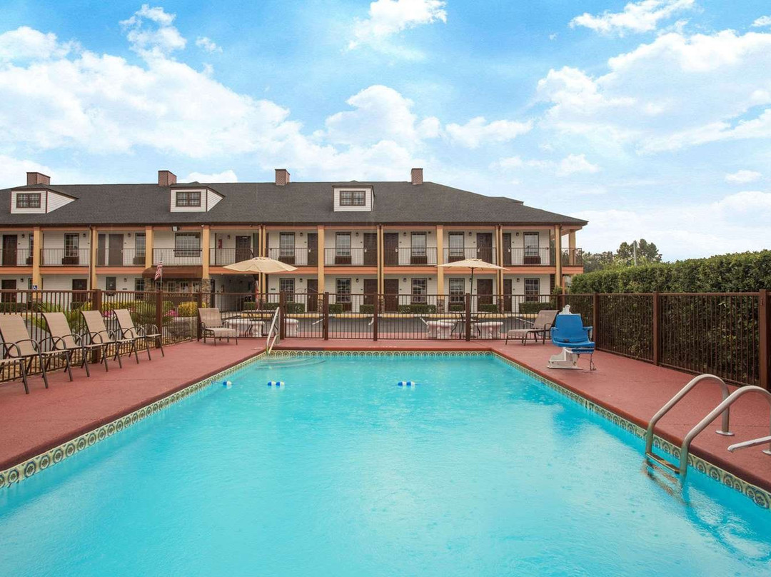 Baymont inn By Wyndham Commerce GA Next to Tanger Outlet Mall主图