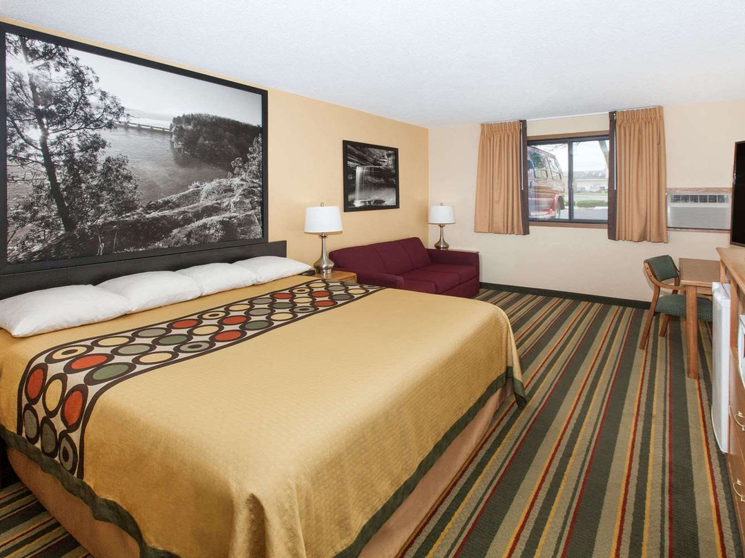 Super 8 by Wyndham Ottawa Starved Rock主图