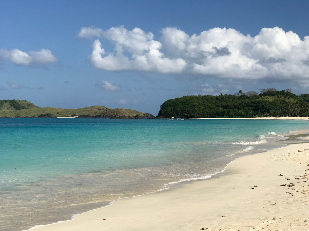 Mahabang Buhangin Beach-Tinaga Island必去景点