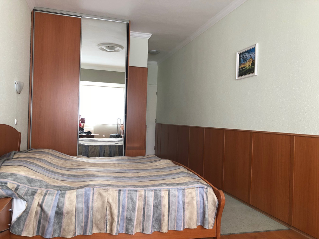 家庭俱乐部酒店主图