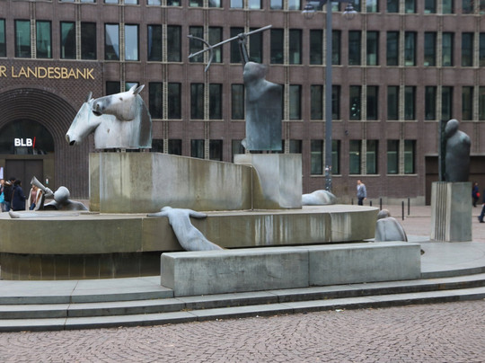 Neptunbrunnen-不莱梅必去景点