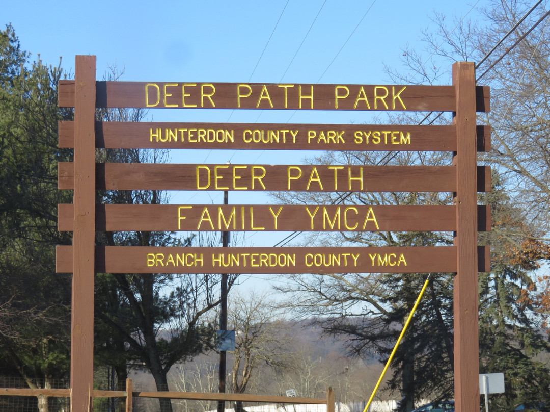Deer Path Park景点图片