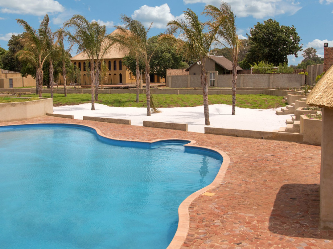 The Three Countries Estate主图