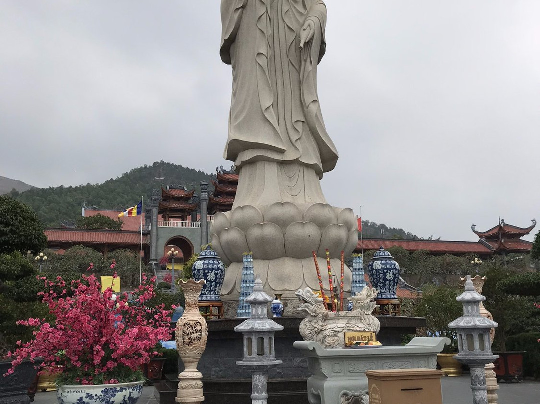 Ba Vang Pagoda-Uong Bi必去景点
