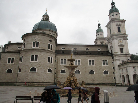 Residenzplatz-萨尔茨堡必去景点