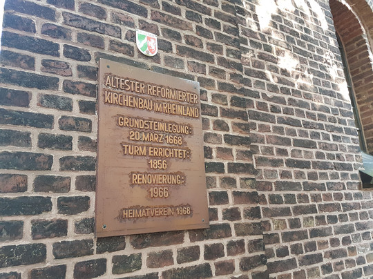 Evangelische Stadtkirche-拉廷根必去景点