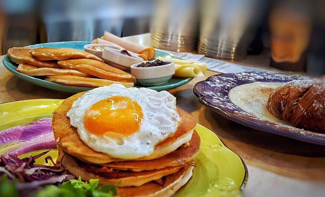 Megalo Metochi餐馆和美食-Vivliothiki