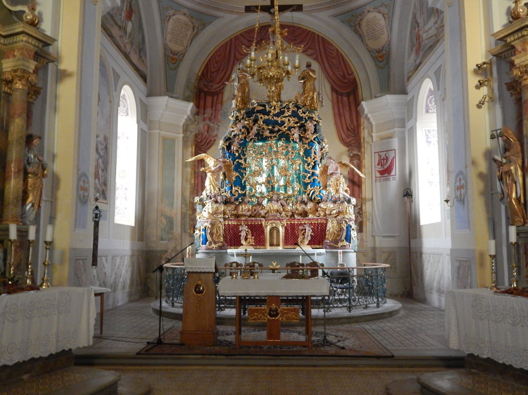 Cerkev Sv. Križ na Gori Oljki景点图片
