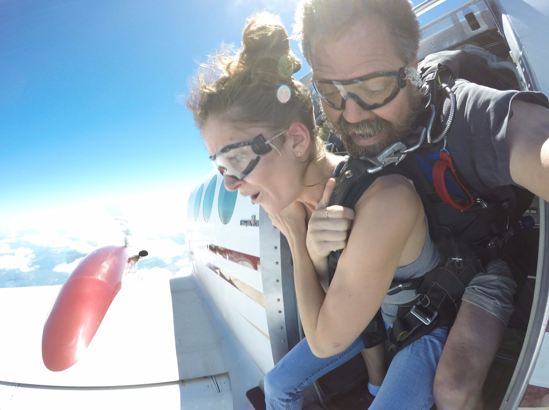 Skydive the Rock-伯洛伊特必去景点