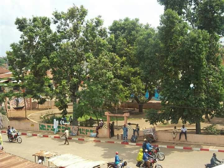 Jardin Place Jean Bayol-Porto-Novo必去景点