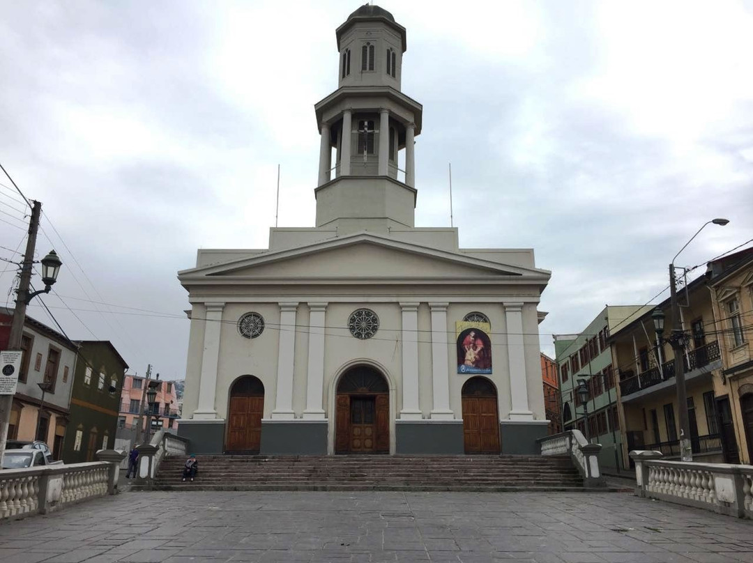 Iglesia La Matriz-瓦尔帕莱索必去景点