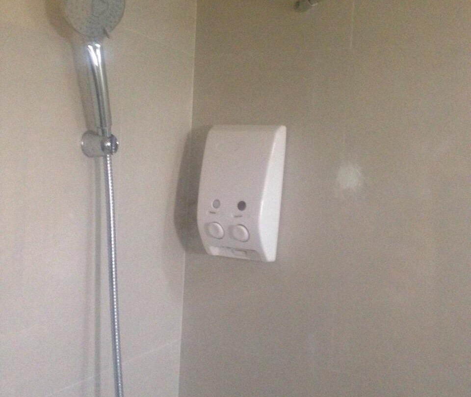 La Rose Hotel主图