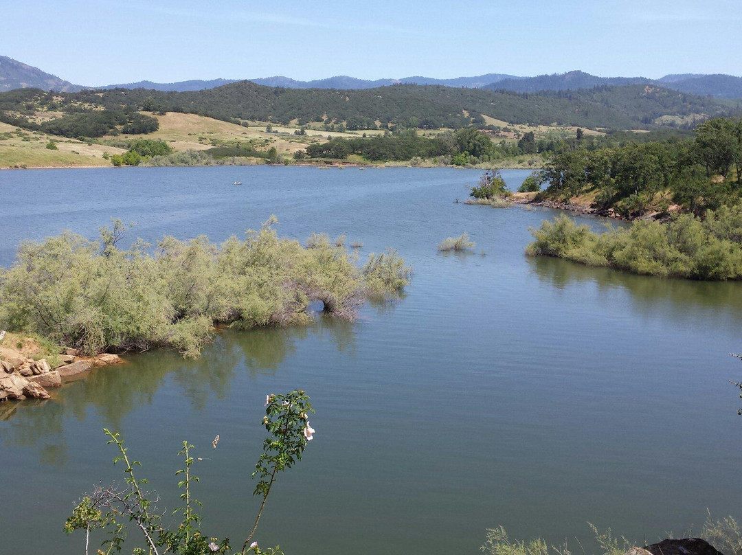 Emigrant Lake-阿什兰必去景点